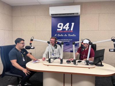 Novo diretor do Campus da Faculdade Campo Real visita a Campo Aberto FM e projeta ano letivo de 2026